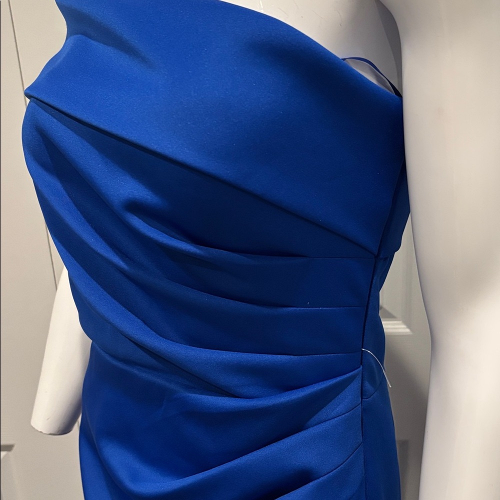 NWOT Eliza J off shoulder cobalt scuba gown - Picture 4 of 12